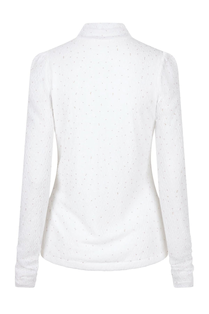 Vue arrière d'un haut à col montant blanc, semi-transparent avec des micro-brillants.