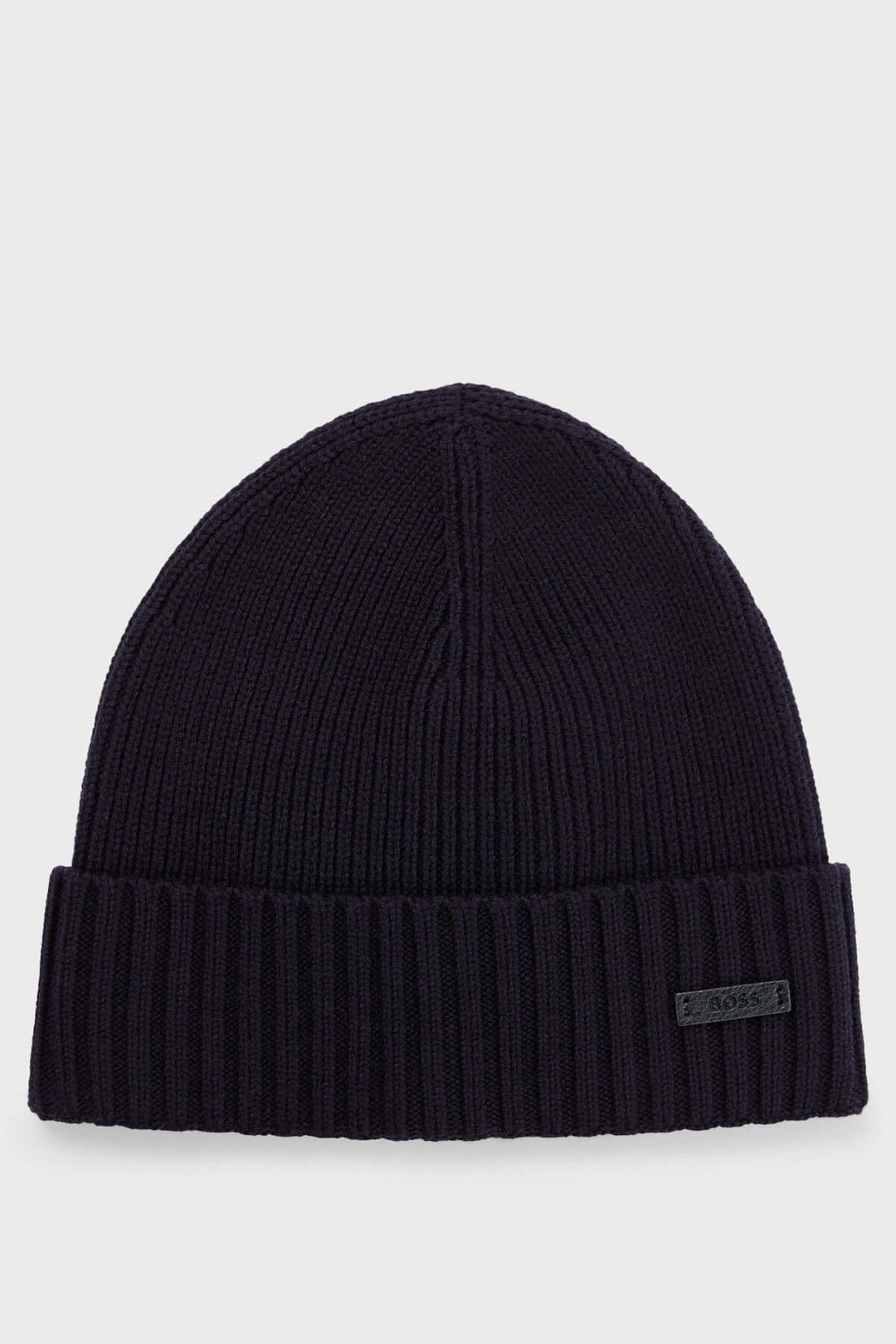Tuque en laine vierge à maille épaisse BOSS avec logo discret en tissu enduit, offre chaleur et style pour les journées froides.