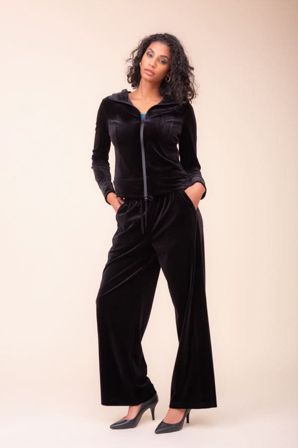 Wide-leg velvet pants 