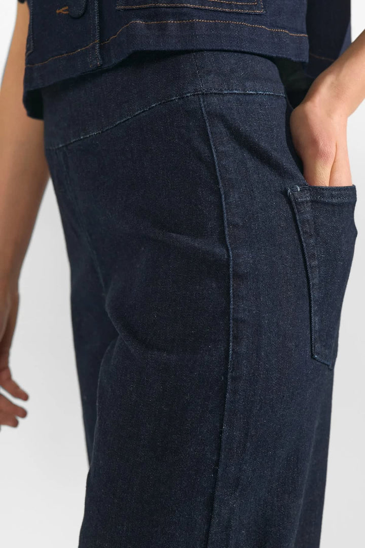 Jean à jambe large vue de face pour femme Numph
