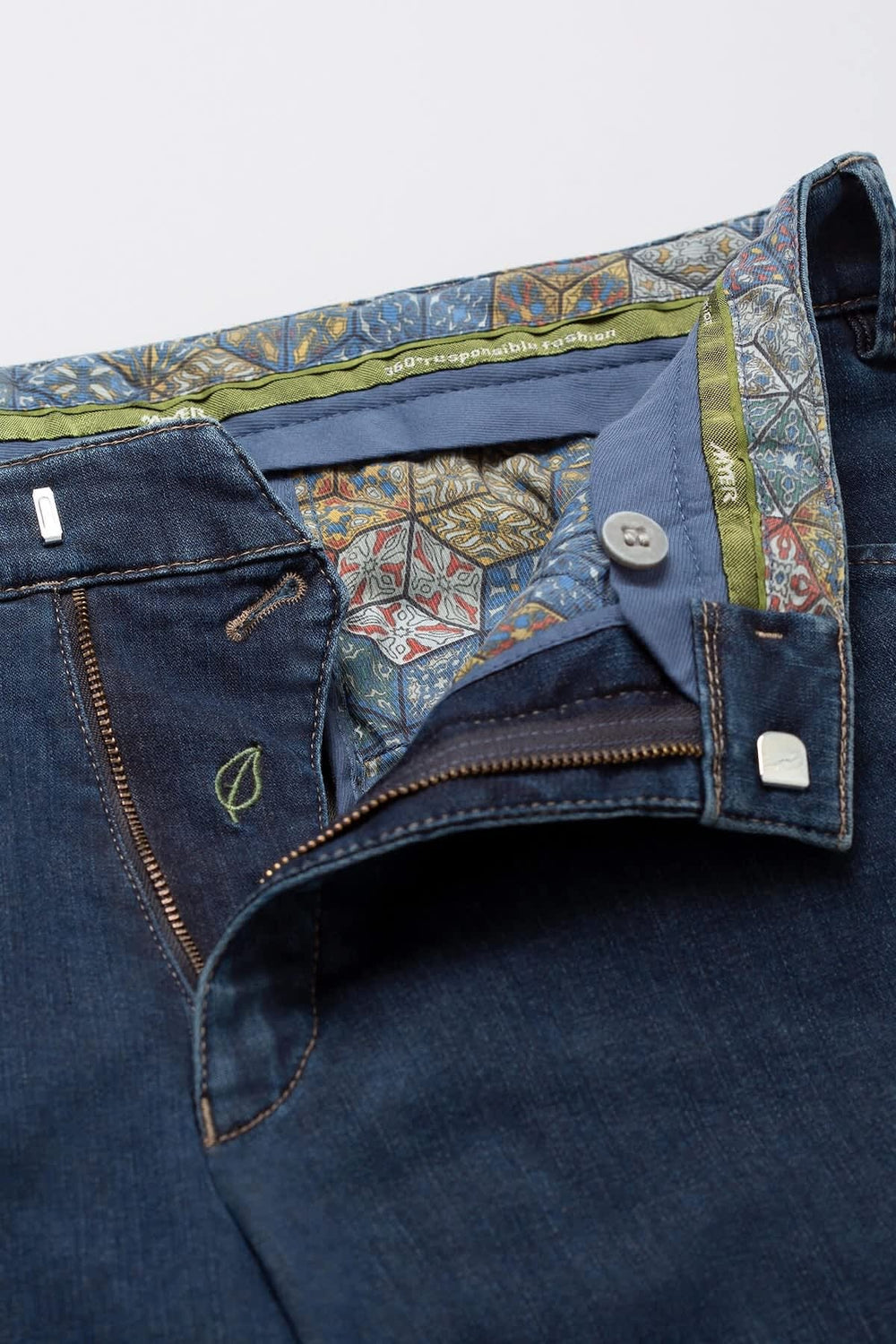 Vue latérale jean Meyer pour homme noir avec coutures contrastées - Valérie Simon
