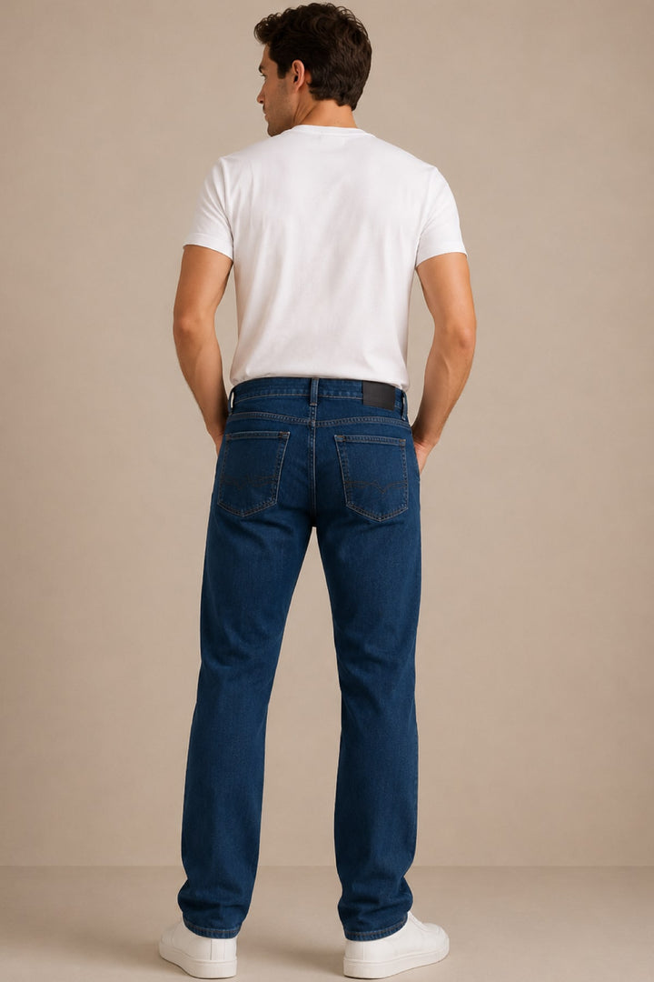 Vue de face jean coupé ajusté Brax pour homme gris avec coutures apparentes - Valérie Simon