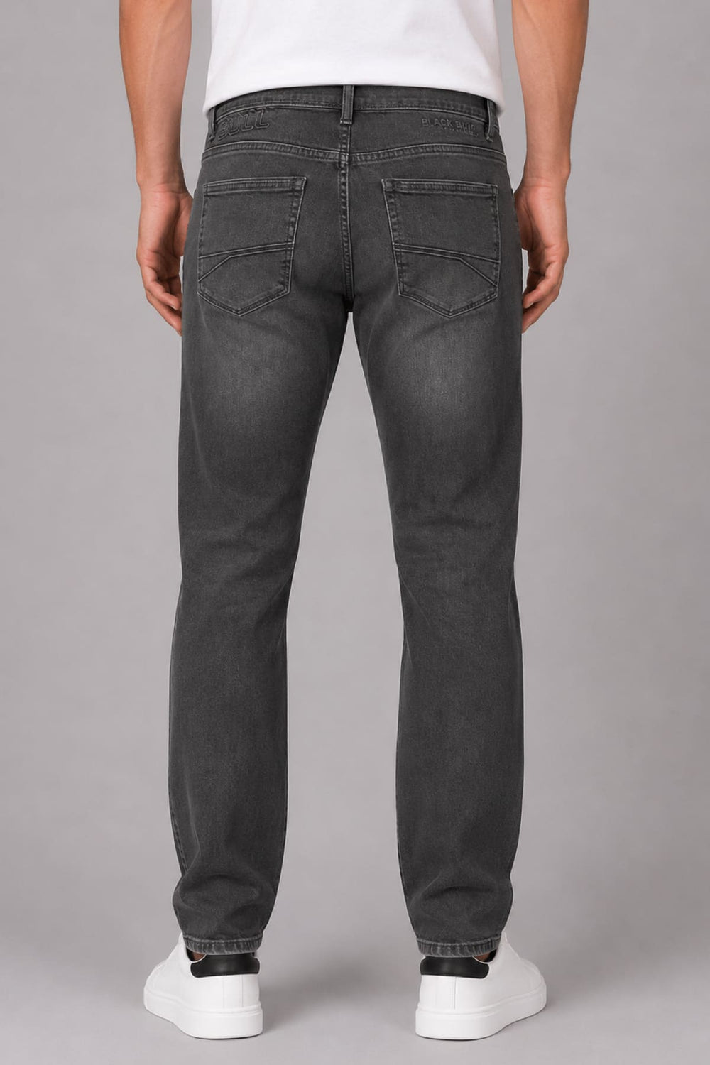 Vue latérale jean coupe moderne Black Bull homme bleu avec coutures apparentes - Valérie Simon