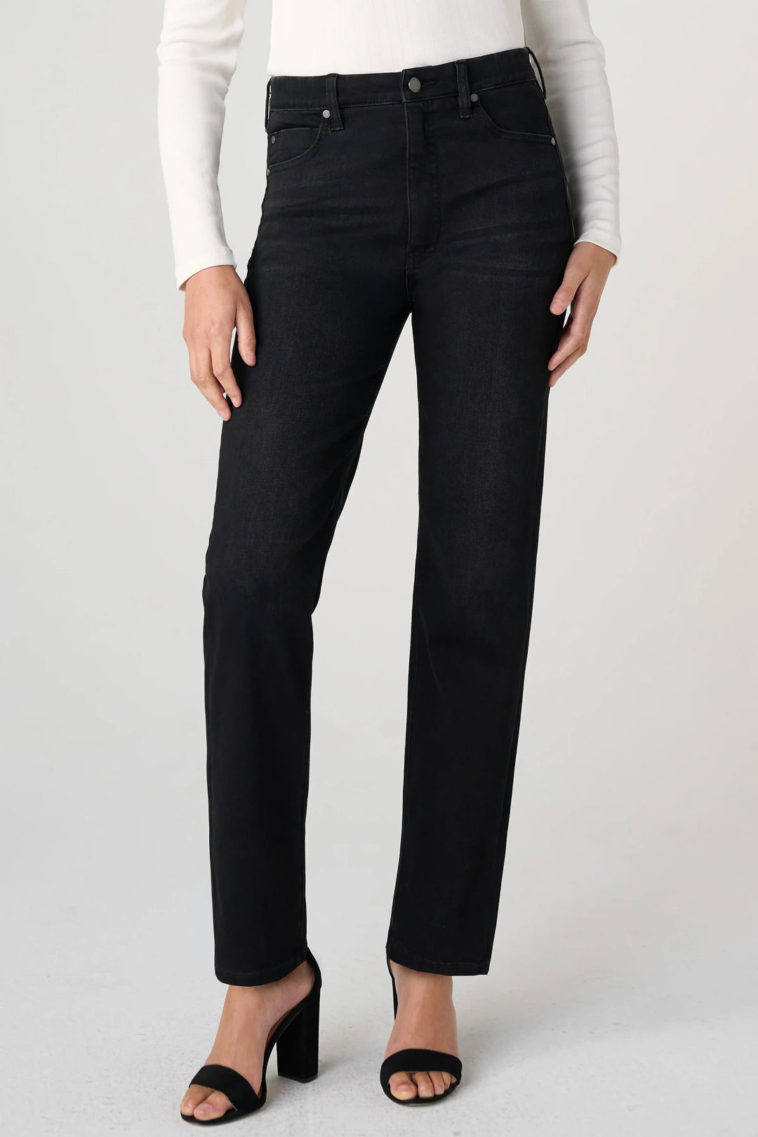 Vue de face jean droit taille haute bleu Liverpool pour femme - Valérie Simon