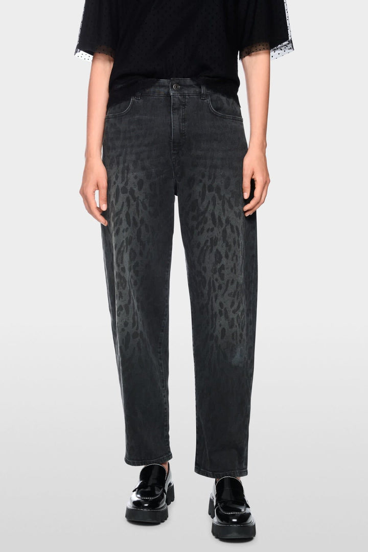 RUMA high-rise jeans at Size front view for women Marc Cain