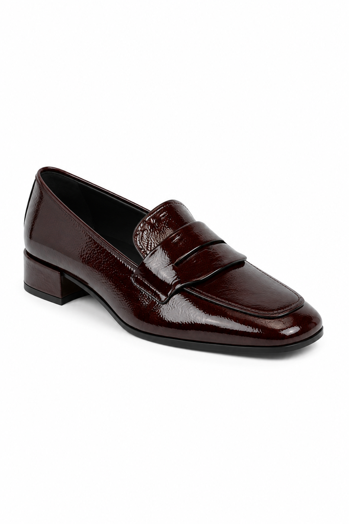 Mocassins vernis à petit talon
