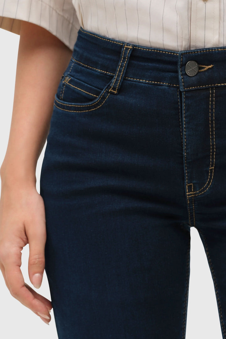 Dream Straight-Leg Jeans 
