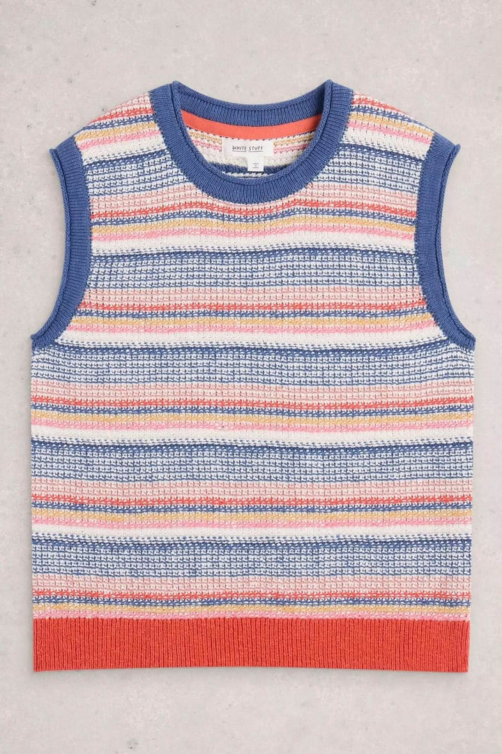 Veste sans manche Tara en maille texturée, rayures multicolores, encolure ronde côtelée, tendance rétro et moderne.