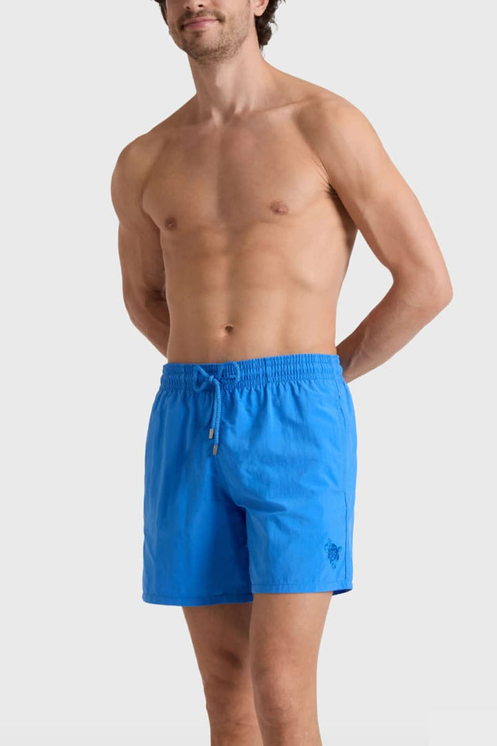 Vue de face maillot de bain à imprimé ton sur ton Vilebrequin pour homme rouge - Valérie Simon