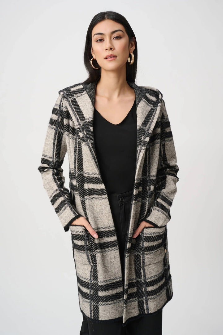 Vue de face manteau à carreaux Joseph Ribkoff pour femme avec capuchon multicolore - Valérie Simon