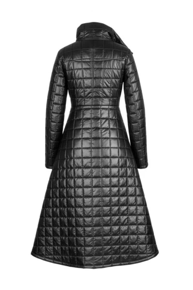 Front view of the women&
