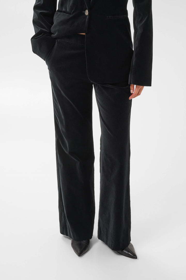 Pantalon Daimi en velours vue de face pour femme Part Two