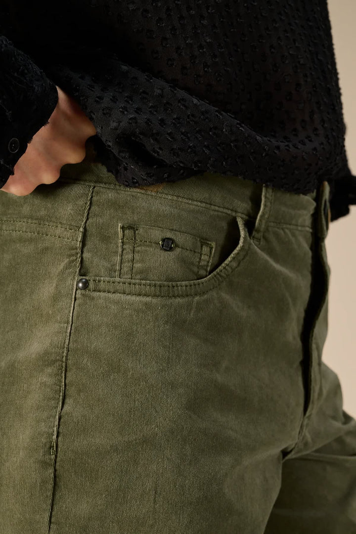 Pantalon en velours côtelé à jambe droite pour femme Nile