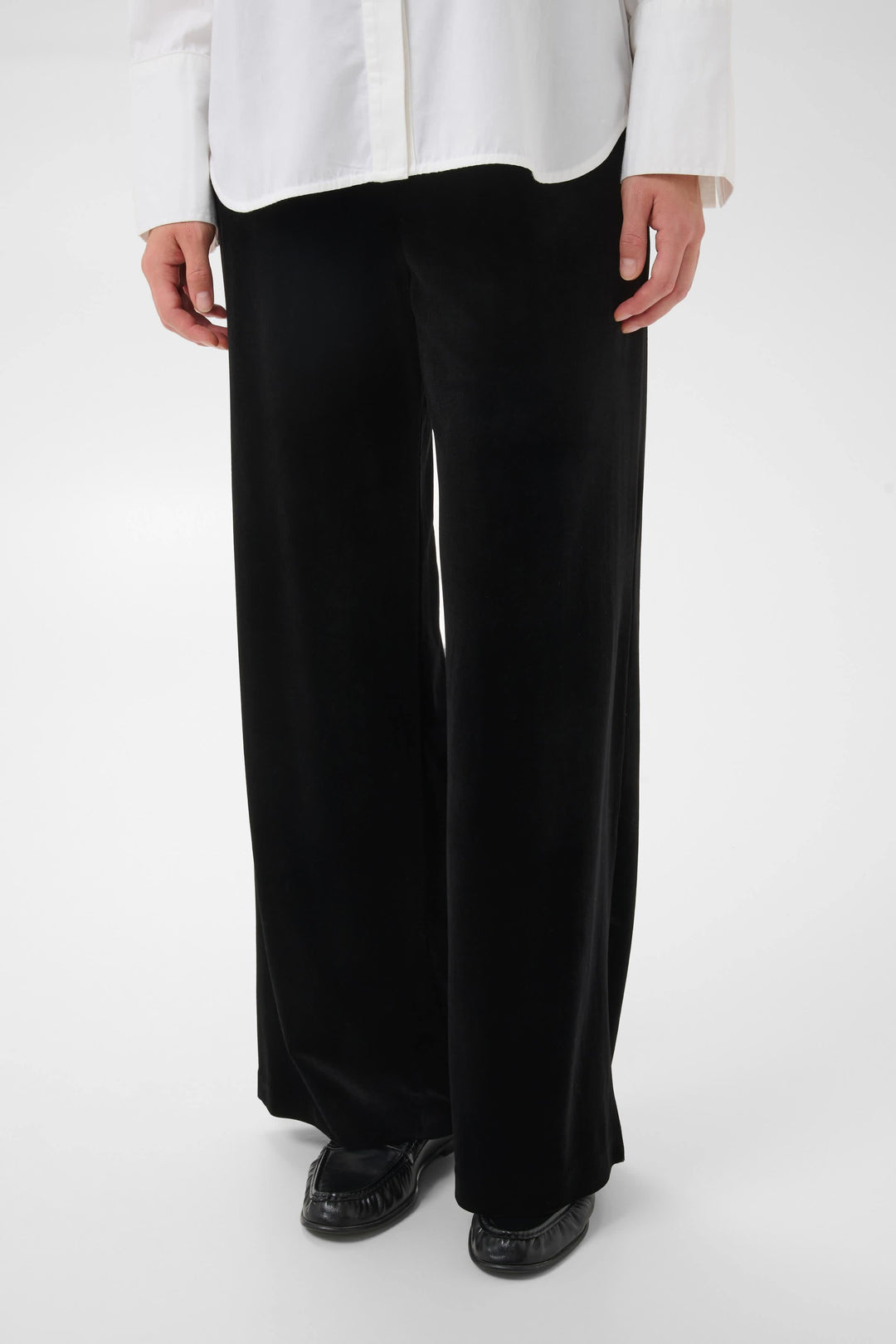 Pantalon habillé Dhanyo à jambes larges et fluides pour femme Part Two