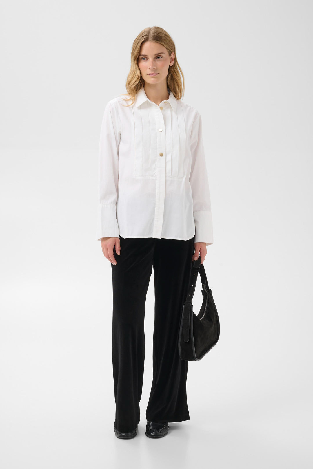 Pantalon habillé Dhanyo à jambes larges et fluides vue de face pour femme Part Two