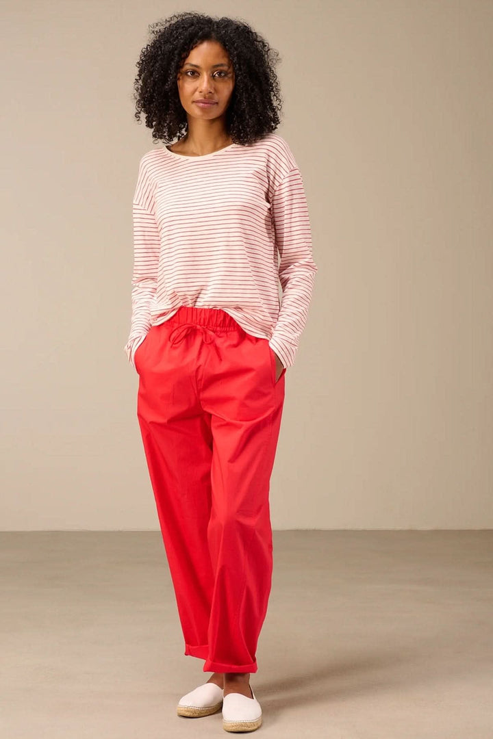 Vue latérale pantalon jogger fluide noir Nile pour femme avec coupe décontractée - Valérie Simon
