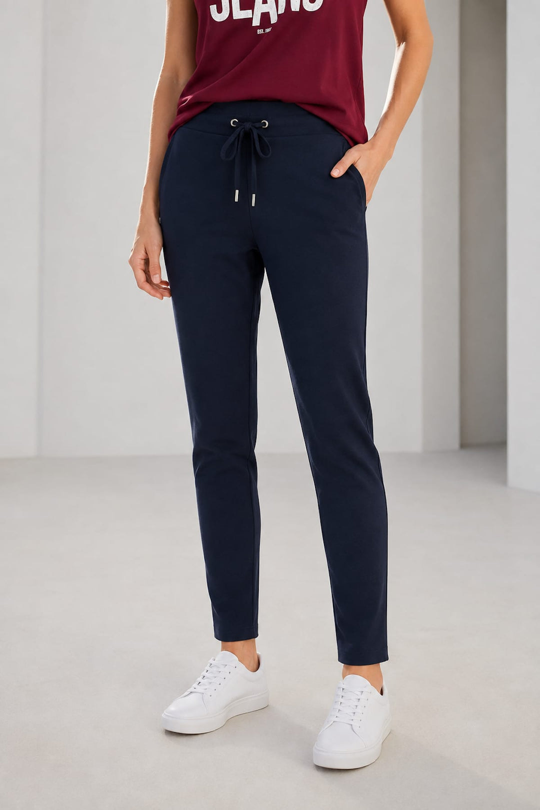 Prisley joggers in Fit, tapered from the front, for women, Kennys