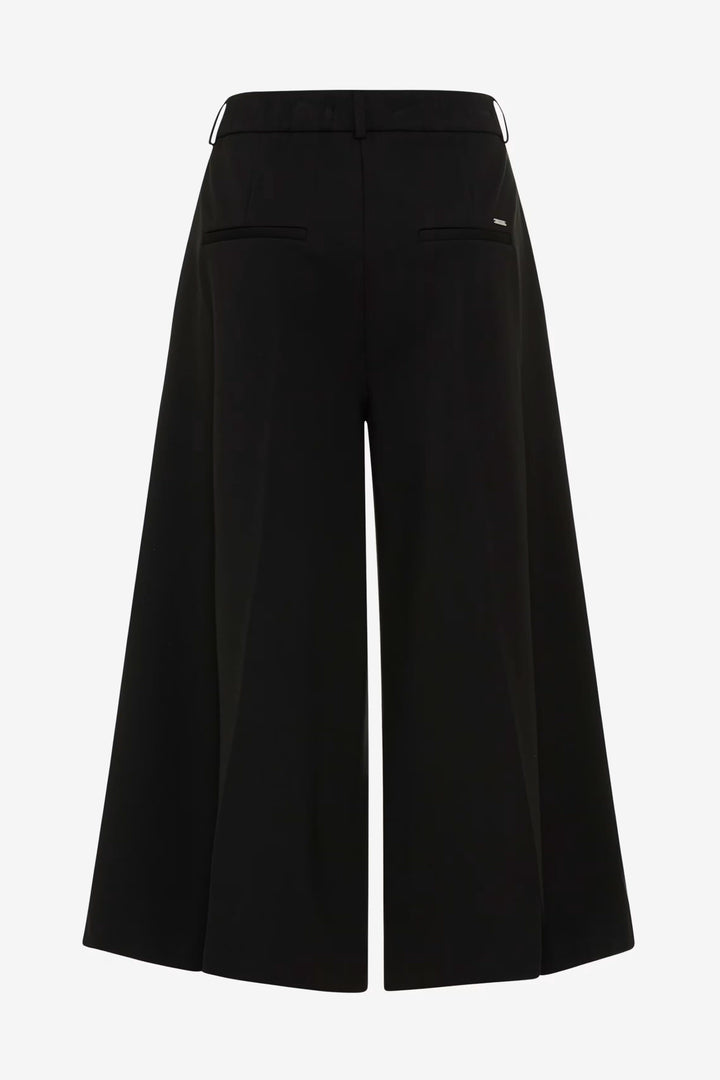 Pantalon Melli écourté à jambe très large vue de face pour femme Brax