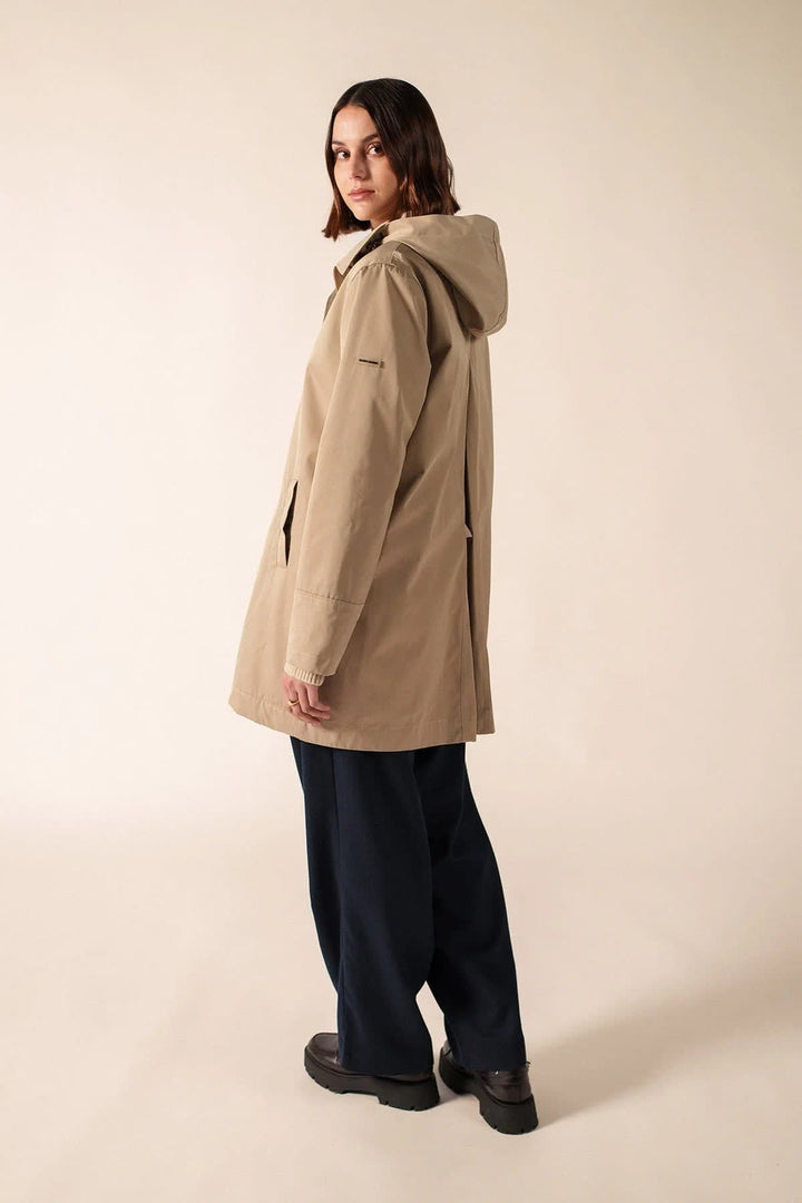 Parka imperméable STE SOPHIA vue de face pour femme Saint James