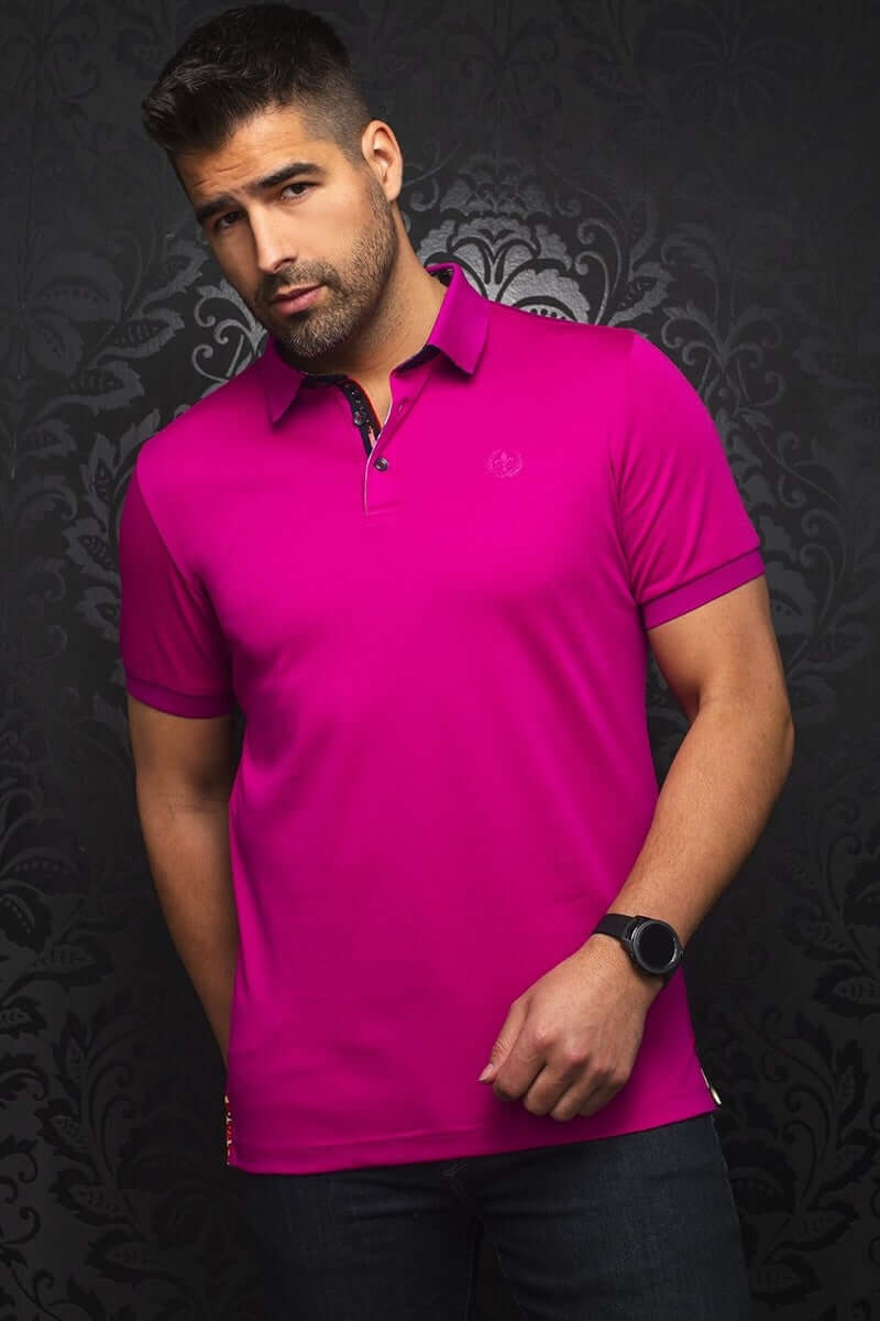 Polo Eagle rose moderne avec col structuré, patte de boutonnage contrastante et coupe ajustée.