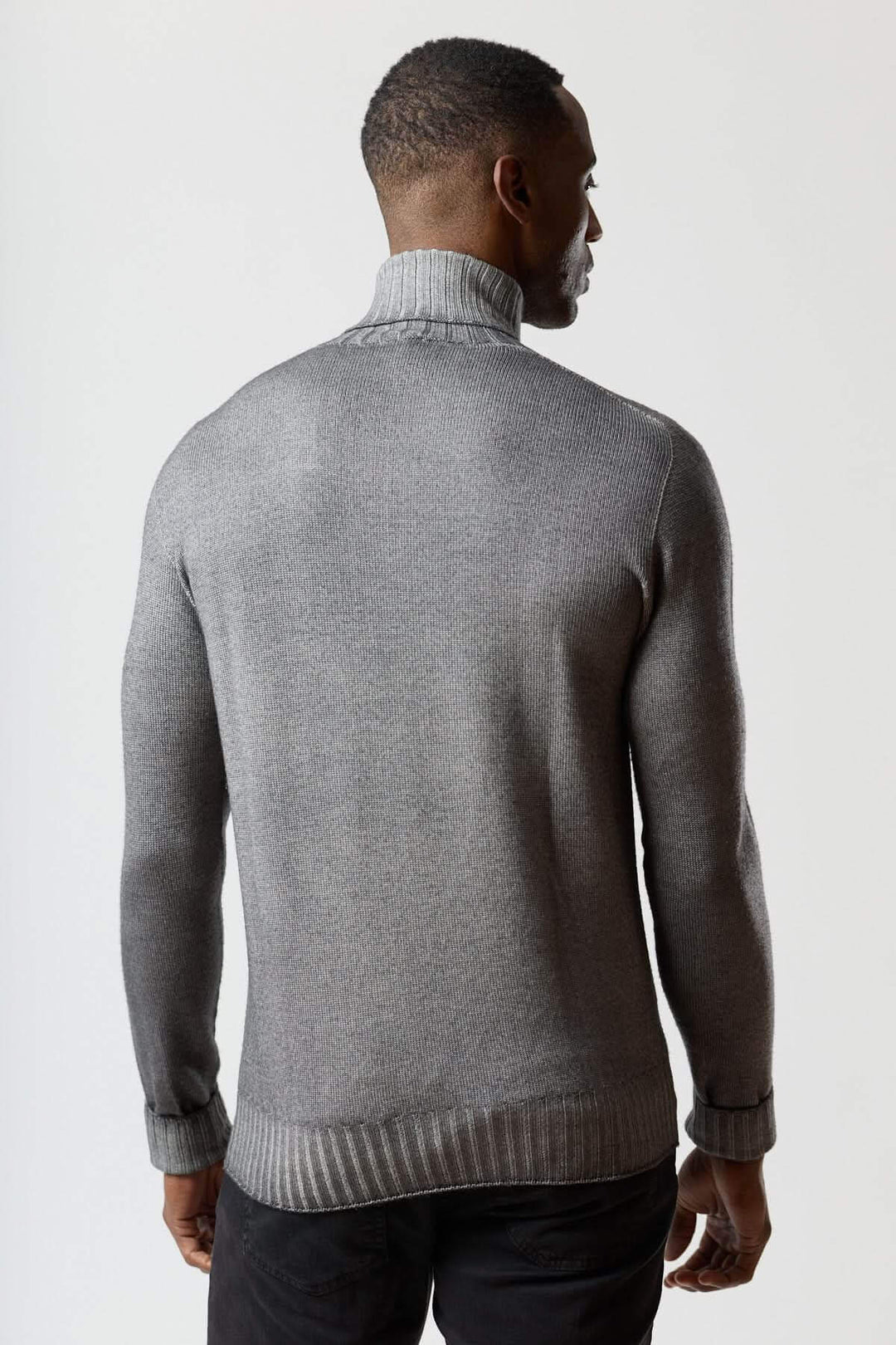 Chandail col roulé jauge fine