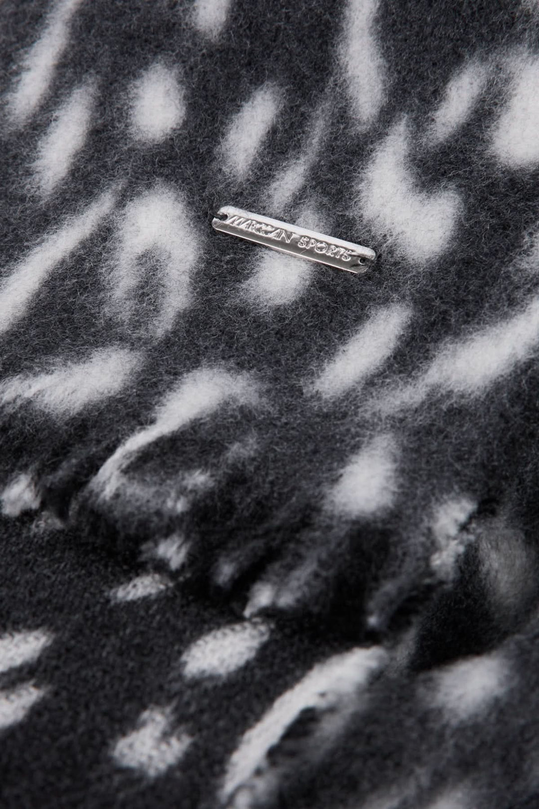 Foulard en laine à motif léopard