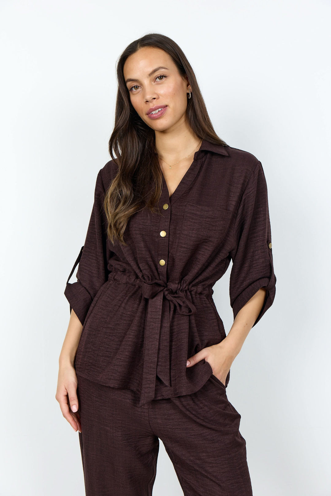 Blouse Charissa fluide ceinturée à manches retroussables
