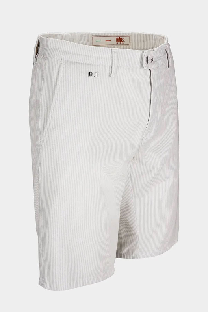 Vue de côté short rayé texturé Tramarossa pour homme gris avec boutons visibles - Valérie Simon