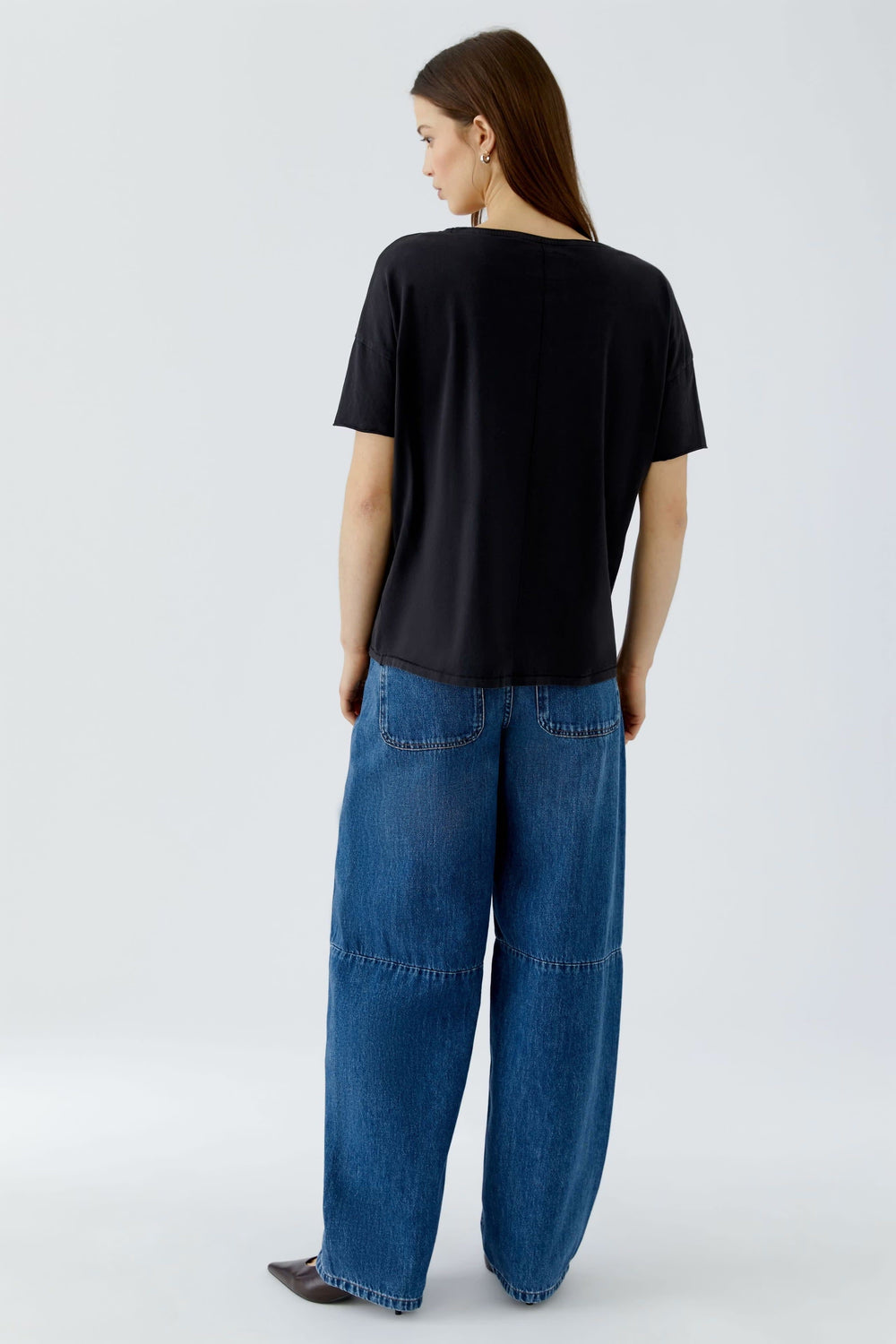 Vue de face T-shirt brodé floral blanc crème pour femme - Valérie Simon