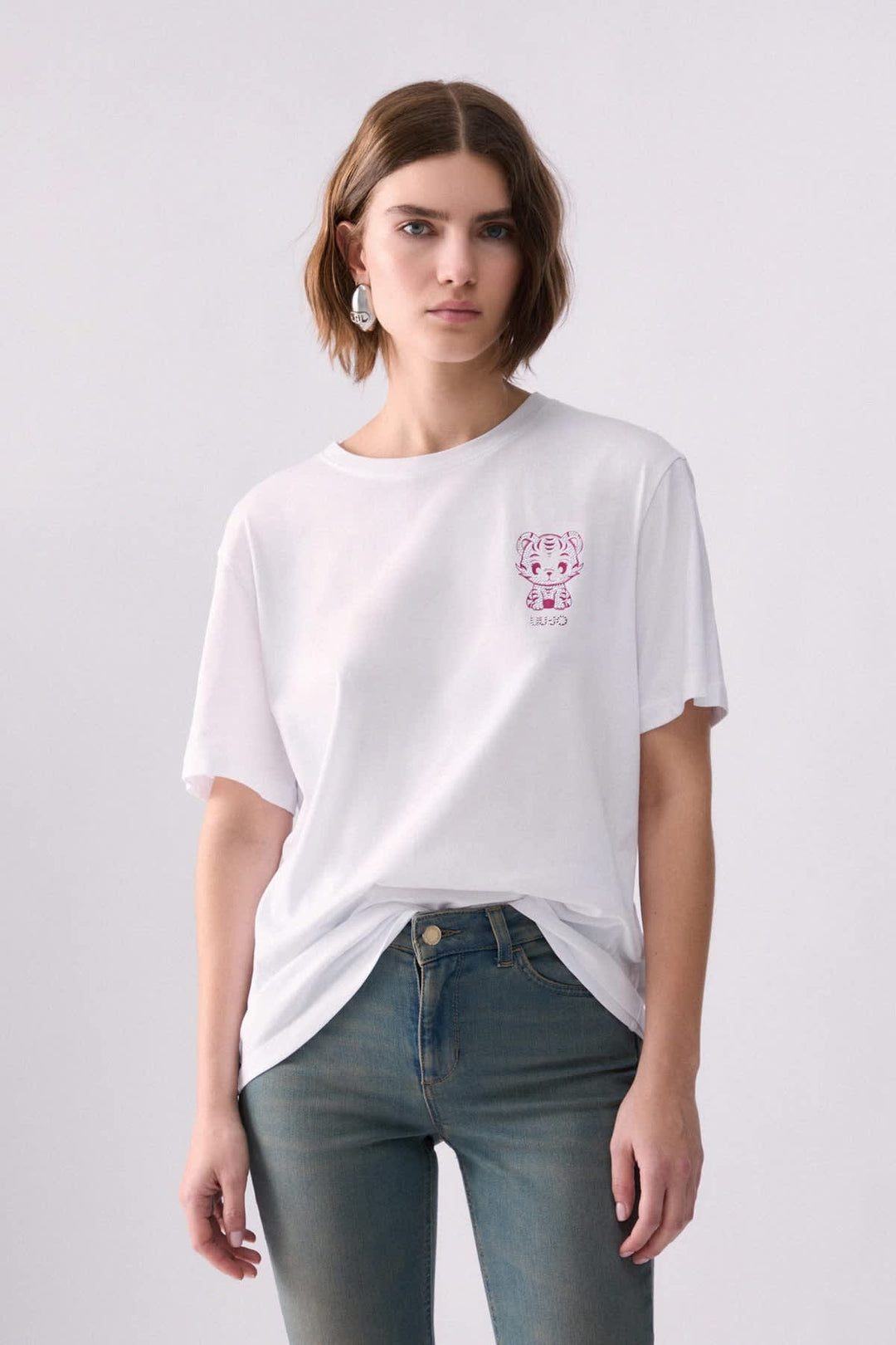T-shirt à motif tigre vue de face pour femme liujo