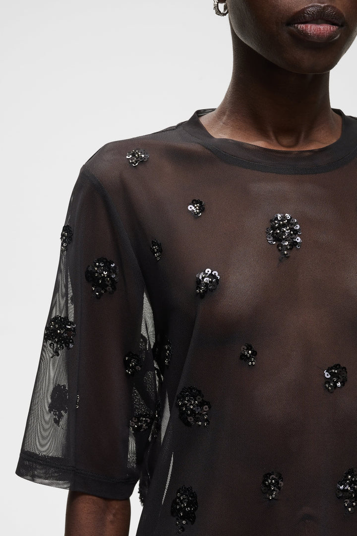 T-shirt Bami en tulle transparent à sequins floraux vue de face pour femme Inwear