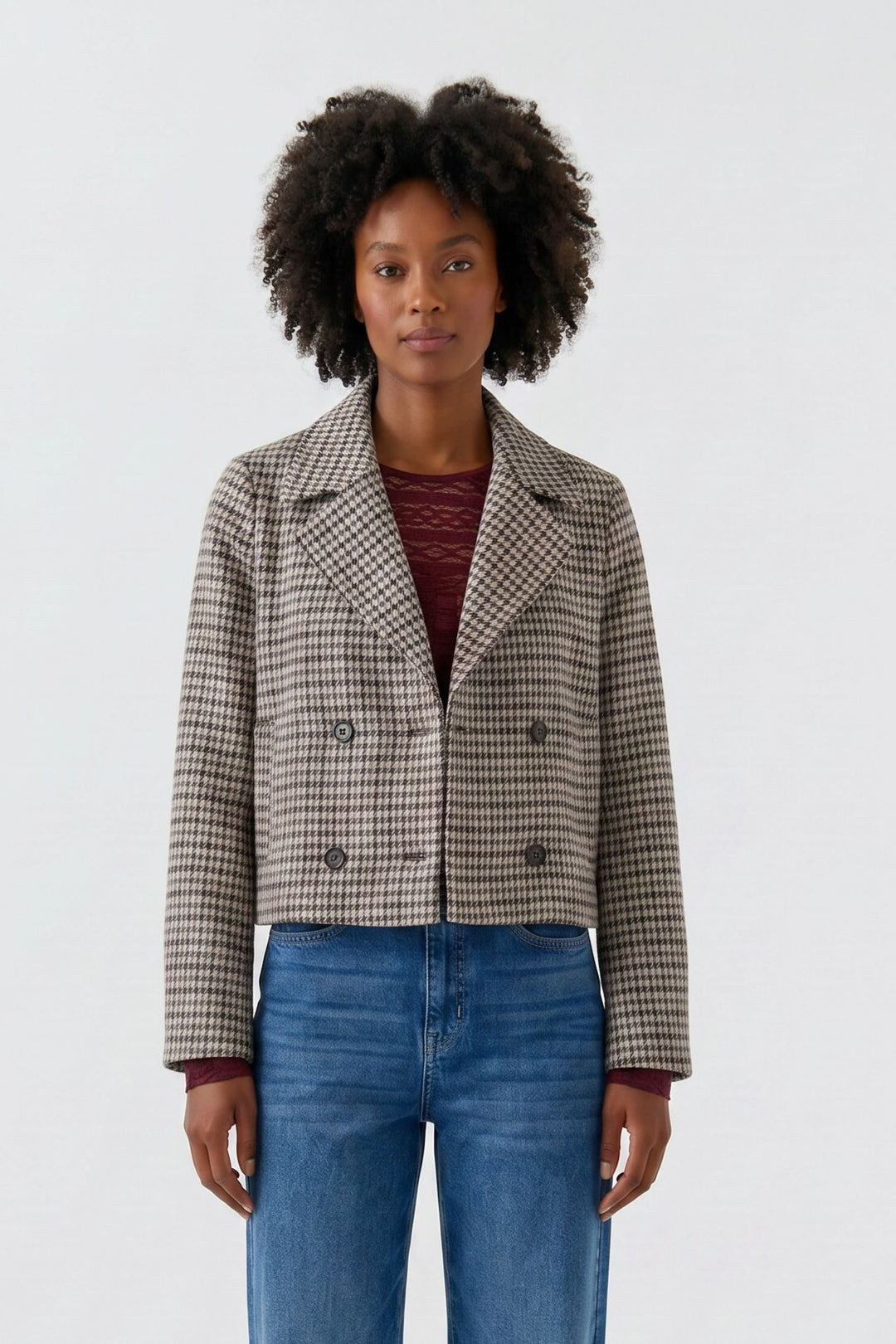 Veste courte à carreaux vue de face pour femme Oui