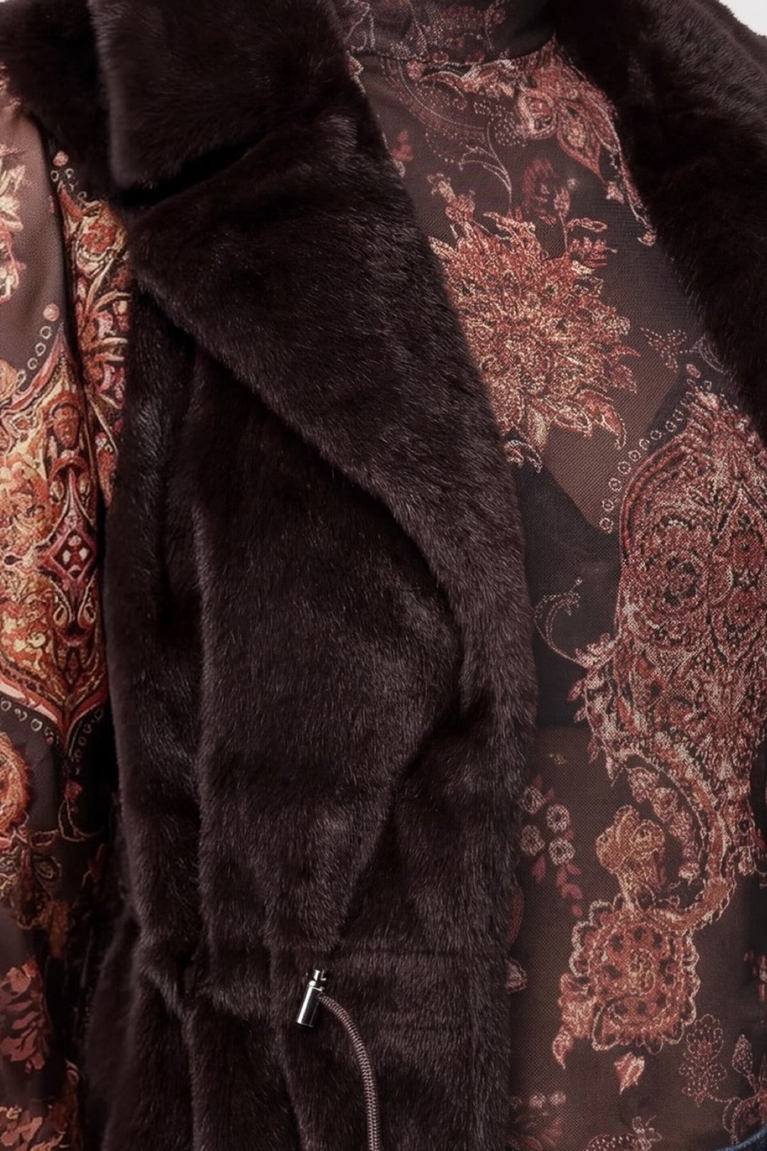 Faux fur sleeveless jacket