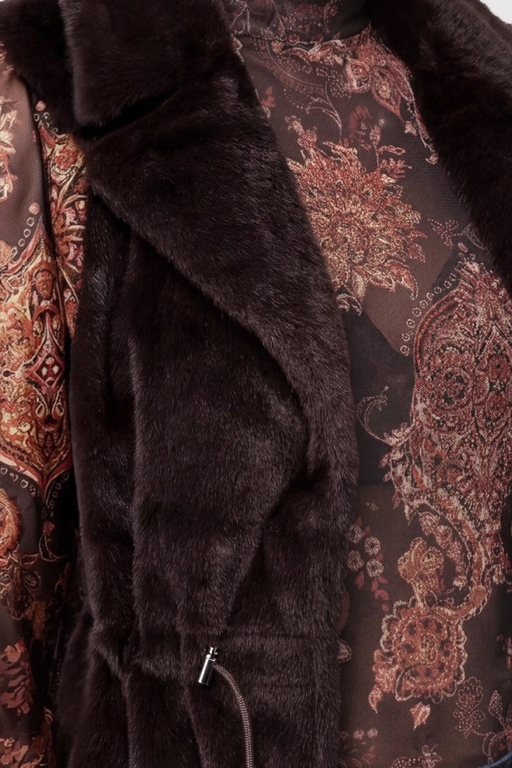 Faux fur sleeveless jacket
