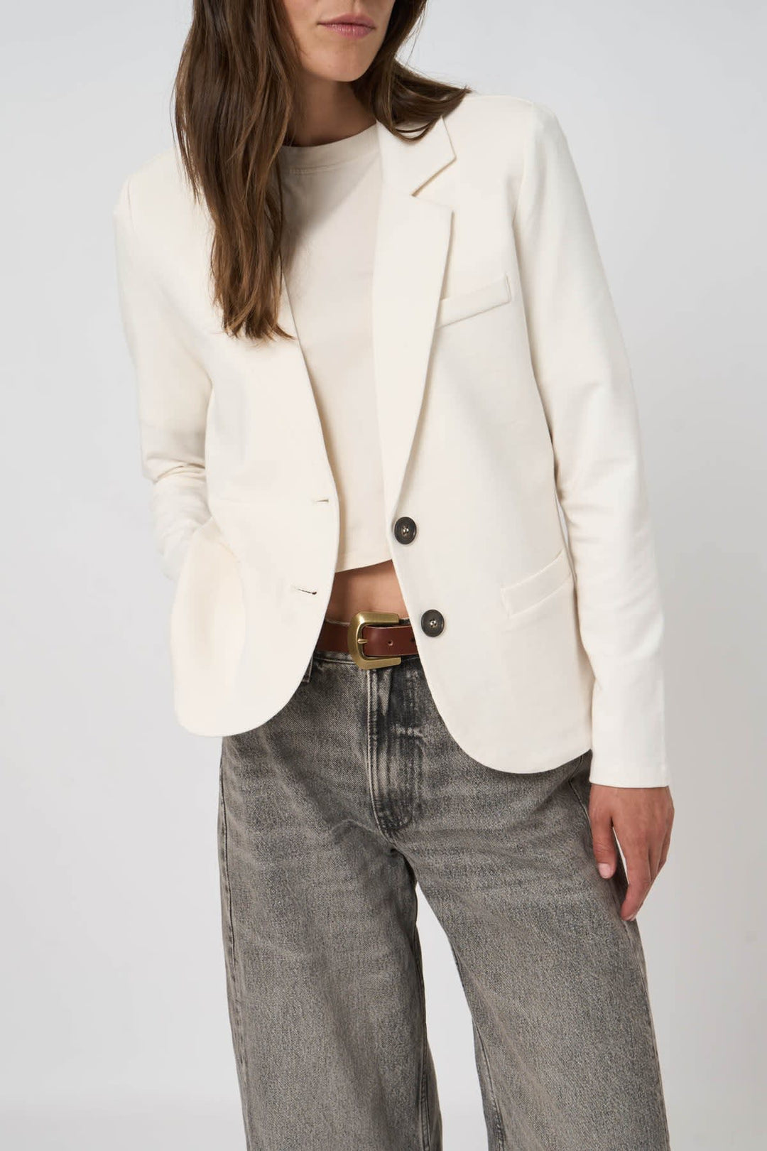 Vue frontale veston Repeat Cashmere femme beige avec boutons visibles - Valérie Simon