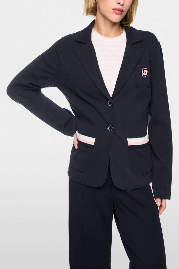 Veston en coton stretch à détails contrastants vue de face pour femme Marc Cain