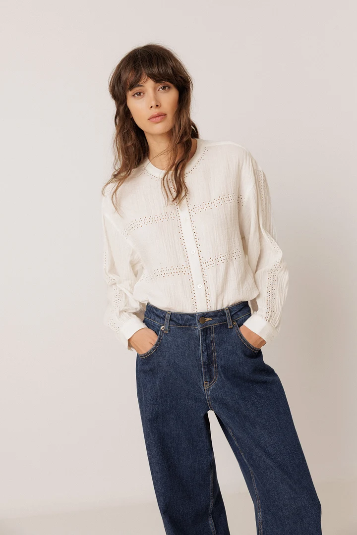 Blouse ajourée à manches longues