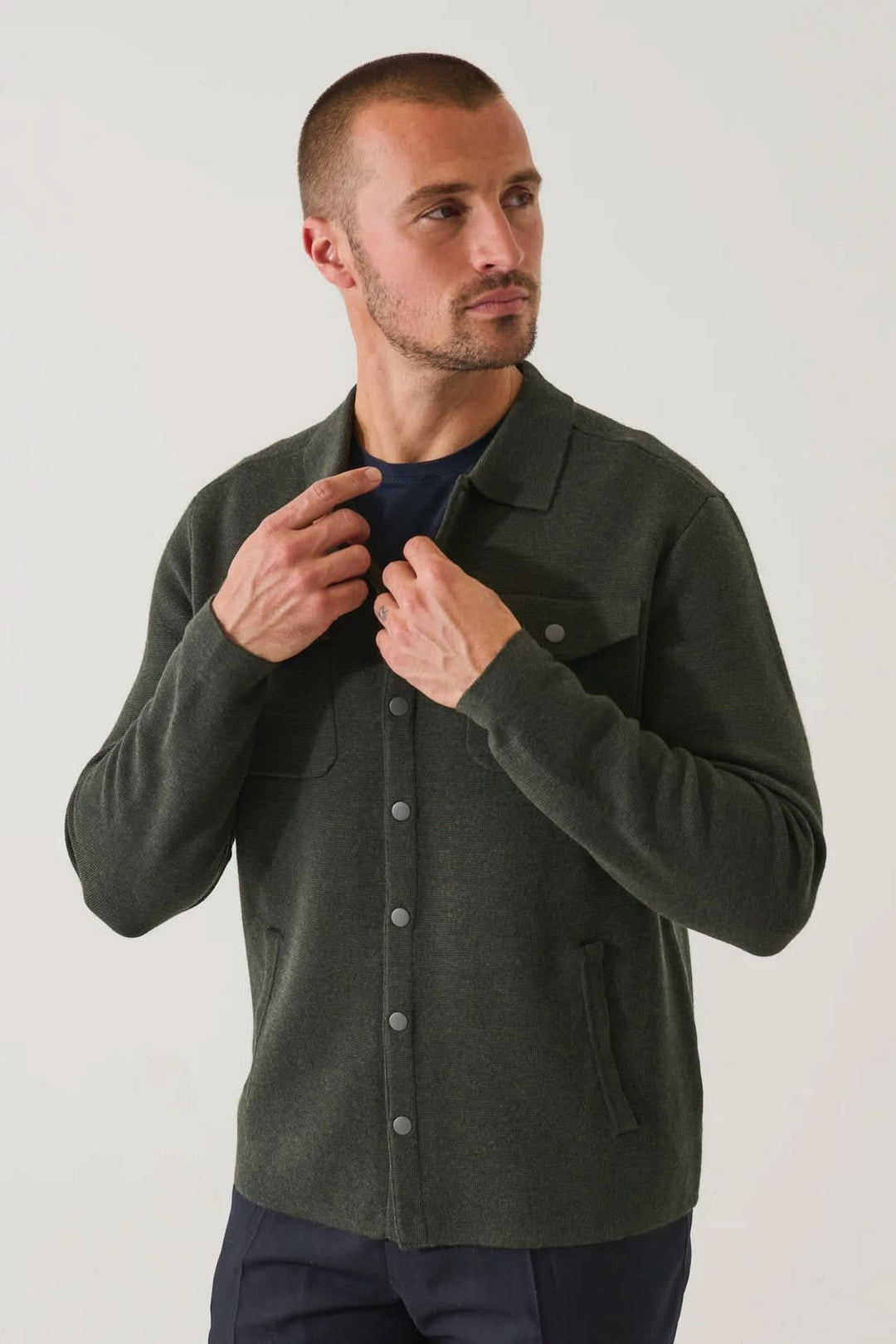 Surchemise en laine mérinos extra-fine à boutons-pression