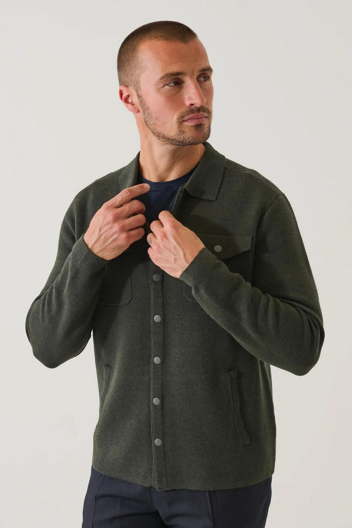 Surchemise en laine mérinos extra-fine à boutons-pression