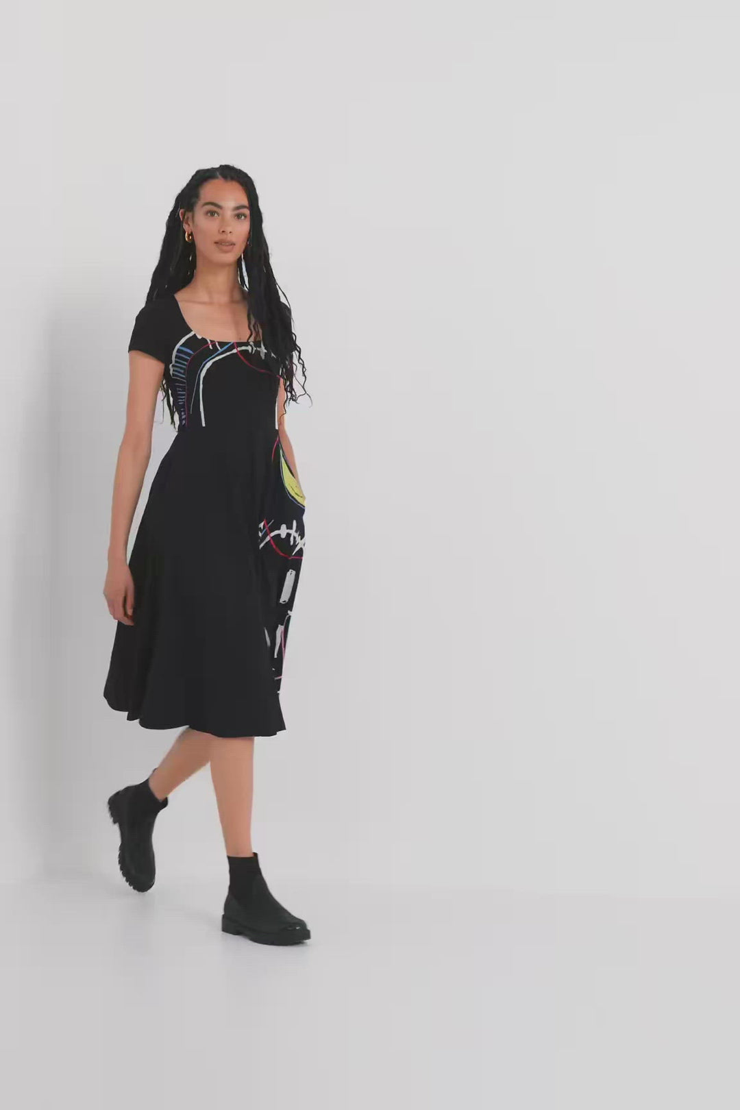 Robe longue à imprimé artistique